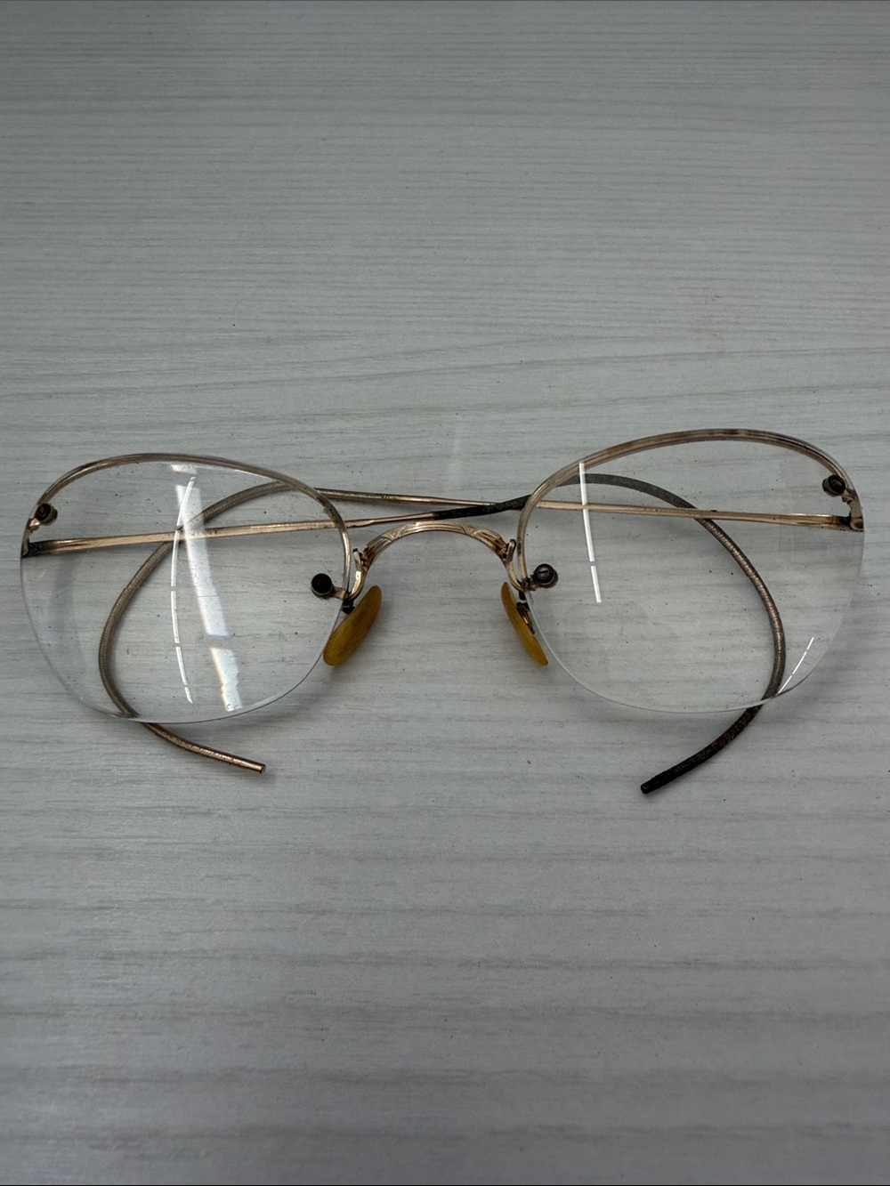 Vintage 12K GF Minimalist Round Metal Glasses in Gold - Unbranded